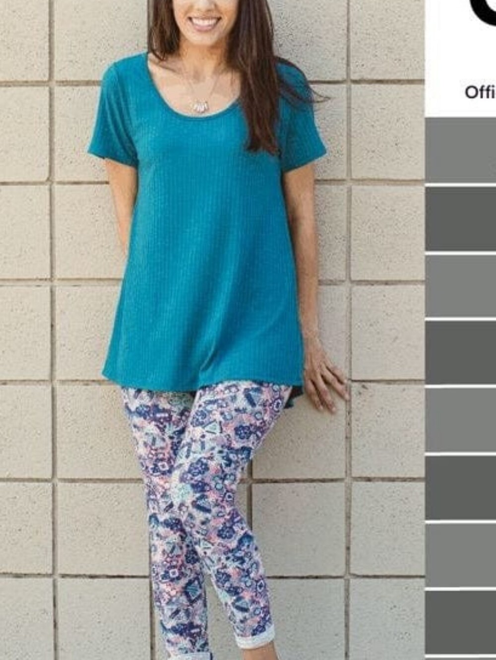 Lularoe Classic Tee Relaxed Scoop Neck Short Sleeve Tee in Blush Heather Size 1X - Picture 13 of 13